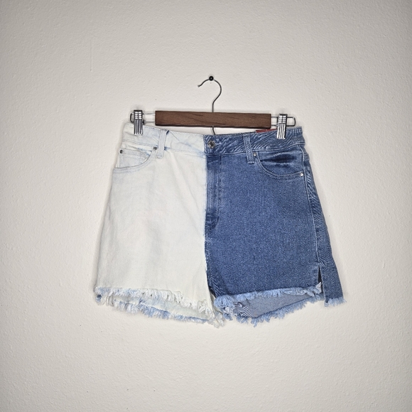 Guess High Rise Two Tone Shorts - Picture 5 of 5